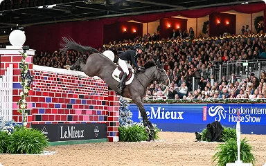 Rachel PROUDLEY_EASY B_PN21036